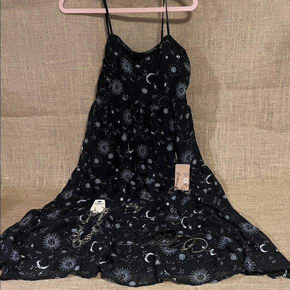 Dresses & Skirts - Black Sun and Moon Patterned Dress Celestial Bundle 6 items plus 10 bangle stack